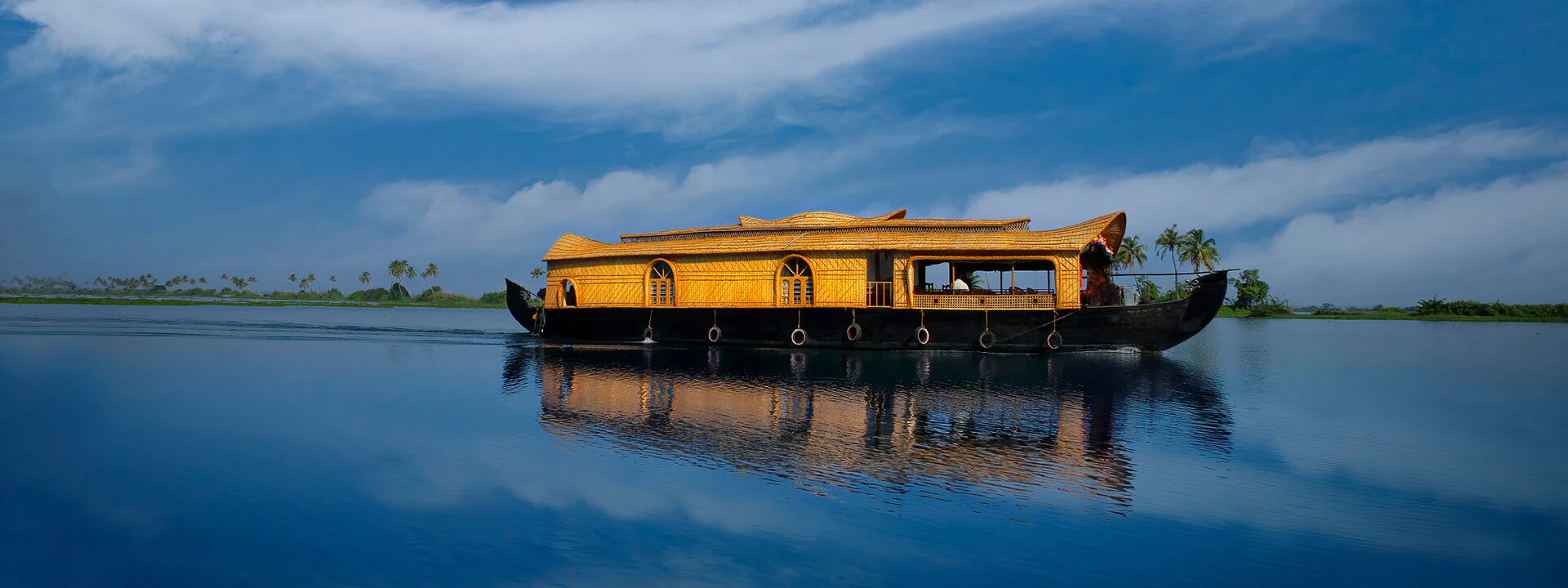 Luxury-House-Boat-Kerala-3-2